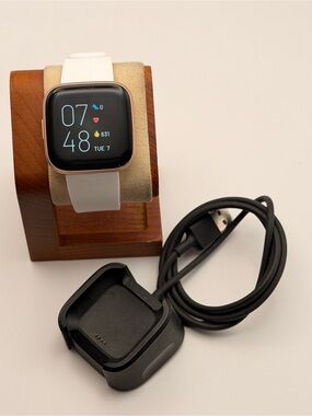 Fitbit Versa 2, Tested, Charger Included,  White/rose Gold, Fitness Tracker